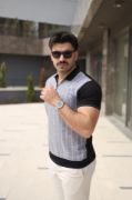 Erkek Polo Yaka Fermuar Detaylı Çizgili Tişört resmi
